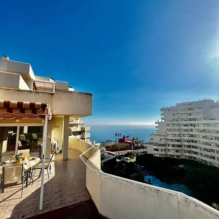 Apartment With Sea Views And Large Terrace Benalmadena